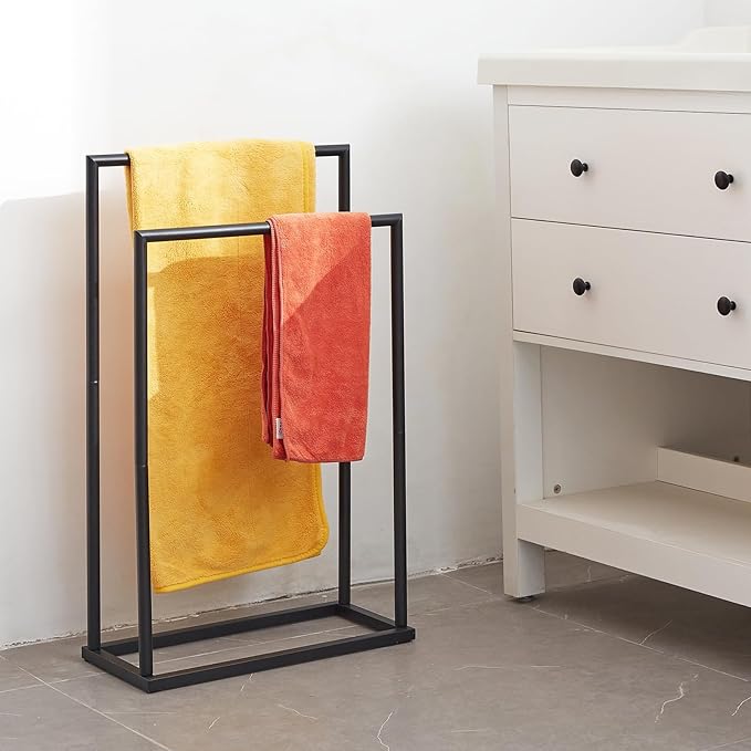 Free Standing Towel Rack, 2 Tier Towel Racks for Bathroom with Storage Shelves, Modern Outdoor Standing Towel Drying Rack for Poolside, Black Blanket Rack Holder, DECLUTTR