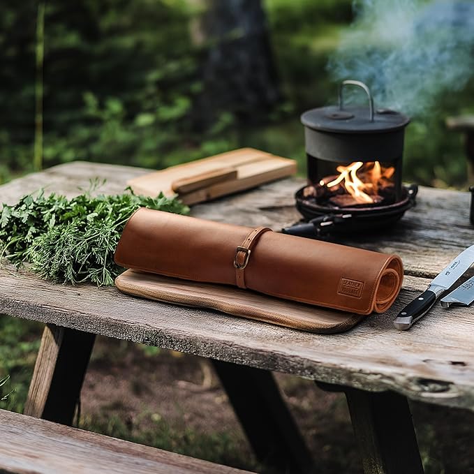 LEATHER VILLAGE Genuine Leather Knife Roll Bag – Professional Chef Carrying Case, Durable Sheath Holder, Cooks & Culinary Tools Organizer, Portable Travel Storage with 4 Slots & Zipper - Tan