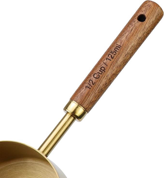 1/2 Cup Measuring Cup with Wooden Handle, 125ml Stainless Steel Measuring Scoop 1/2 Cup Measuring Cups for Baking Cooking Wet and Dry Ingredients (125ml)