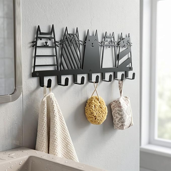 Metal Key Holder Wall Mount, Cute Cat Key Rack Hooks, Whimsical Animal Wall Art Organizer for Entryway, Kitchen, Hallway, Garage, Farmhouse Home Decor & Housewarming Gift (Cat Family)