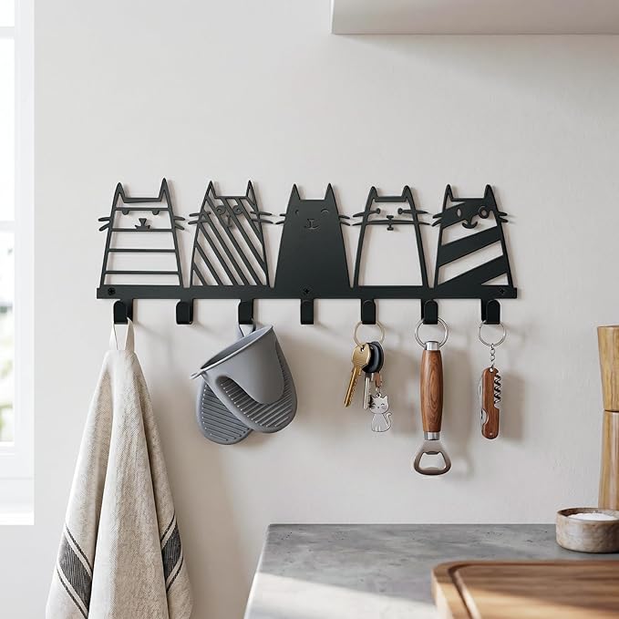 Metal Key Holder Wall Mount, Cute Cat Key Rack Hooks, Whimsical Animal Wall Art Organizer for Entryway, Kitchen, Hallway, Garage, Farmhouse Home Decor & Housewarming Gift (Cat Family)